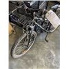 Image 2 : BLACK CARRERA BIKE