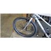 Image 4 : GREY TREK BIKE