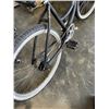 Image 3 : BLACK UNBRANDED BIKE