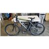 Image 1 : BLACK GT BIKE