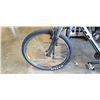 Image 4 : BLACK GT BIKE