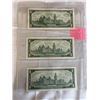 Image 2 : 3 MINT 1967 CANADIAN CENTENNIAL $1 BILLS SERIAL # 1867-1967