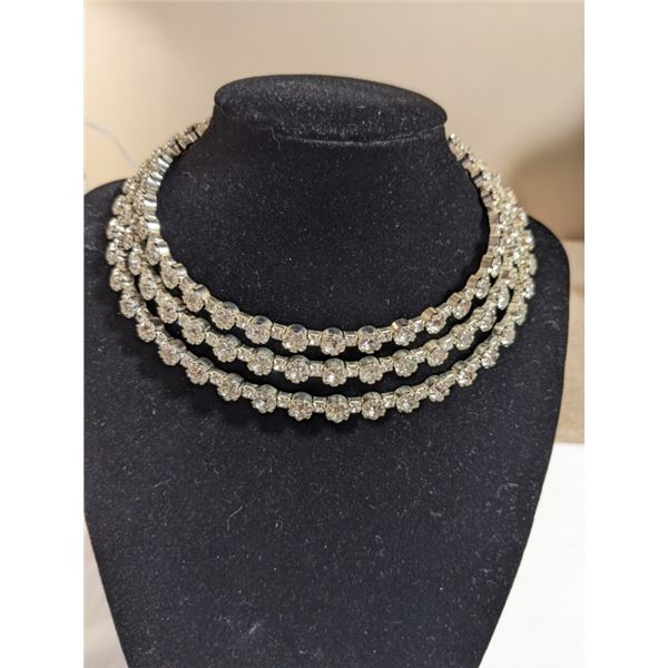 SILVER PLATED RHINESTONES BIB CHOKER NECKLACE