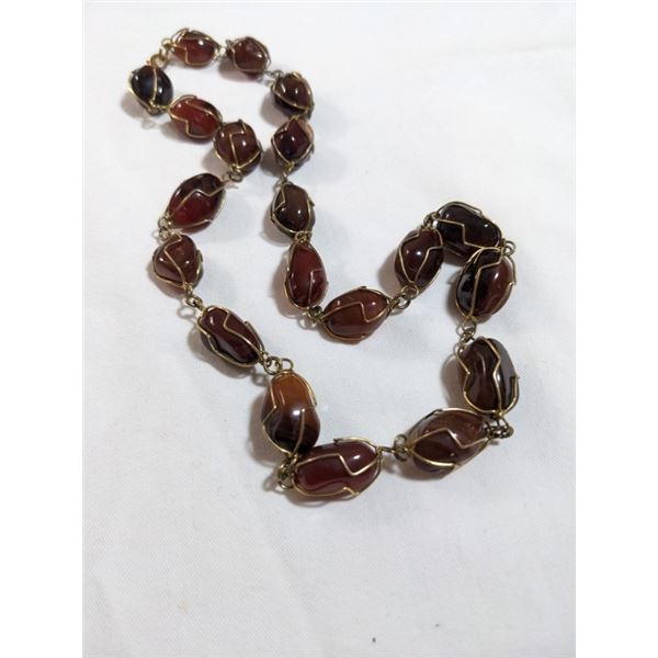 VINTAGE HAND CRAFTED AGATE STONES NECKLACE
