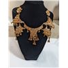 Image 1 : VINTAGE 18K GOLD PLATED NECKLACE W/ TASSELS (ONE MISSING)