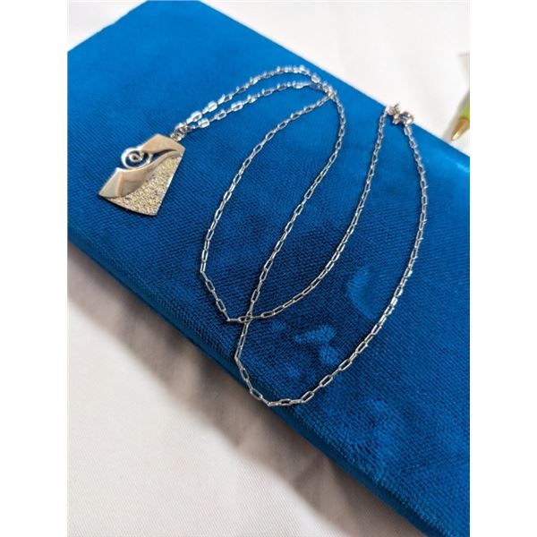 STERLING SILVER CHAIN W/ PENDANT NECKLACE
