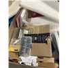 Image 4 : BOX OF ASSORTED AMAZON OVERSTOCK