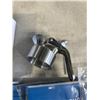 Image 3 : 7 ZENO SHOWER CURTAINS AND ZENO VACUUM BAG SET