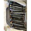 Image 4 : 100 FELT PENS WITH 10 COLORING BOOKS INCLUDING DUNGEONS & DRAGONS BOOK