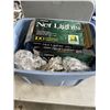 Image 1 : TOTE OF ASSORTED CHRISTMAS LIGHTS