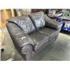 Image 2 : BROWN LEATHER LOVESEAT, NO RIPS OR TEARS