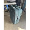 Image 3 : BON VOYAGE AND DELSEY LUGGAGE BAGS