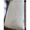 Image 3 : 2 AS NEW ROOTS KING SIZE PILLOWS AND STANDARD SIZE MEMORY FOAM PILLOW
