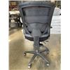 Image 3 : BLACK OFFICE CHAIR