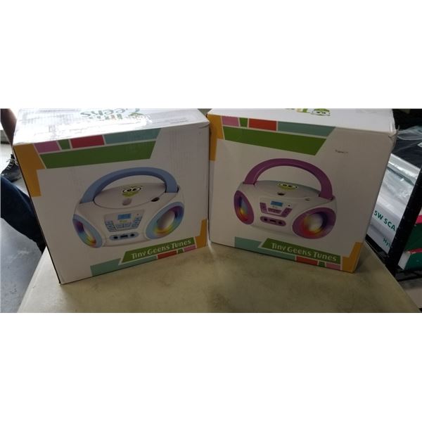 2 TINKY GEEKS TUNES KIDS BOOMBOX CD PLAYERS