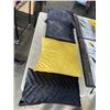 Image 4 : LOT OF THROW PILLOWS W/ MATCHING CANVAS ART