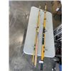 Image 1 : 2 EAGLE CLAW 10FT OCEAN SURF SPINNING RODS, IN IMMACULATE CONDITION