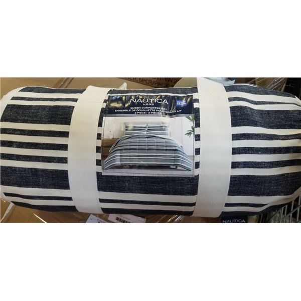 AS NEW NAUTICA QUEEN SIZE COMFORTER SET