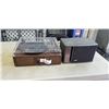 Image 1 : BOSE SPEAKER MODEL 141, AND TURNTABLE. WORKING