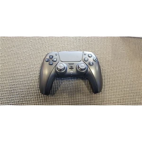 PS5 DUALSENSE WIRELESS CONTROLLER - TESTED WORKING, RETAIL $94