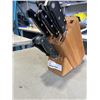 Image 3 : KITCHEN KNIFE BLOCK WITH KNIVES
