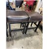 Image 3 : SET OF 3 BWON LEATHER BAR STOOLS