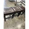 Image 4 : SET OF 3 BWON LEATHER BAR STOOLS