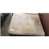 Image 2 : LARGE MICOFIBER OTTOMAN APPROX 38x48