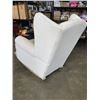 Image 2 : URBAN BARN BOUCLE ROCKING CHAIR