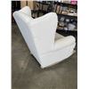 Image 3 : URBAN BARN BOUCLE ROCKING CHAIR