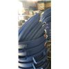 Image 3 : 10 BLUE RUBBERMAID  32 GALLON BINS W/ LIDS