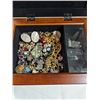 Image 2 : MUSICAL JEWELRY BOX W/ JEWELRY CONTENTS