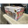 Image 3 : BLACK AND DECKER 4-SLICE AIR FRY TOASTER OVEN - TESTED WORKING, RETAIL $179