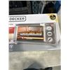 Image 5 : BLACK AND DECKER 4-SLICE AIR FRY TOASTER OVEN - TESTED WORKING, RETAIL $179