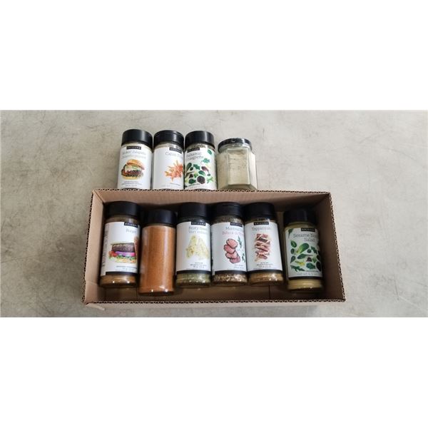 TRAY OF 10 NEW ASSORTED EPICURE SPICES AND SEASONINGS
