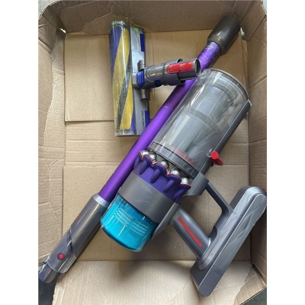DYSON GEN5 DETECT CORDLESS STICK VACUUM - TESTED WORKING, RETAIL $1199