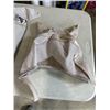 Image 4 : 3 HORSE FLY MASKS