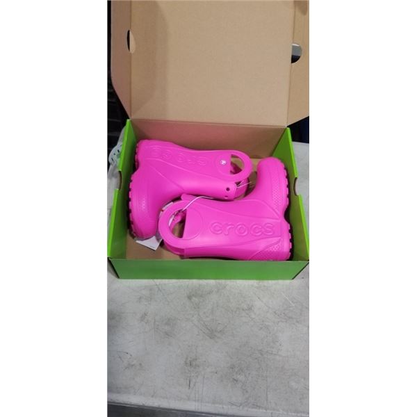 AS NEW PINK KIDS CROCS. SIZE 1
