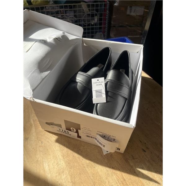 AS NEW STEVE MADDEN LADIES BLACK SHOES. SIZE 9 US