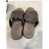 Image 3 : PROSPECTORS MENS BROWN SANDLES. SIZE 11 US