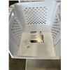 Image 2 : 4 STACKABLE STORAGE BASKETS AND CATIT CREAMY BITZ