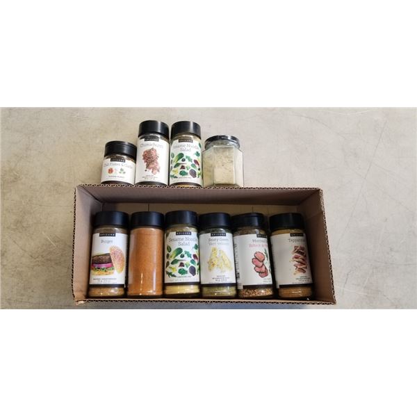 TRAY OF 10 NEW ASSORTED EPICURE SPICES AND SEASONINGS