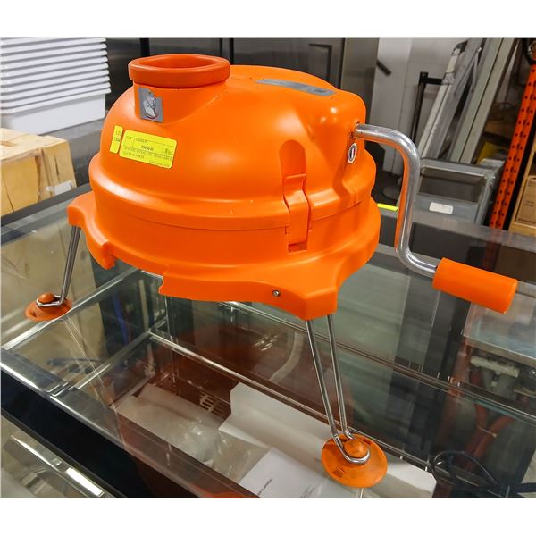 DYNAMIC DYNACUBE VEGETABLE SLICER W/ PRESS