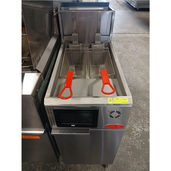 NEW MCK DEEPFRYER W/ DIGITAL DISPLAY - 90K BTU/HR