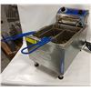 Image 2 : GLOBE COUNTER TOP DEEP FRYER - 1.7 KW