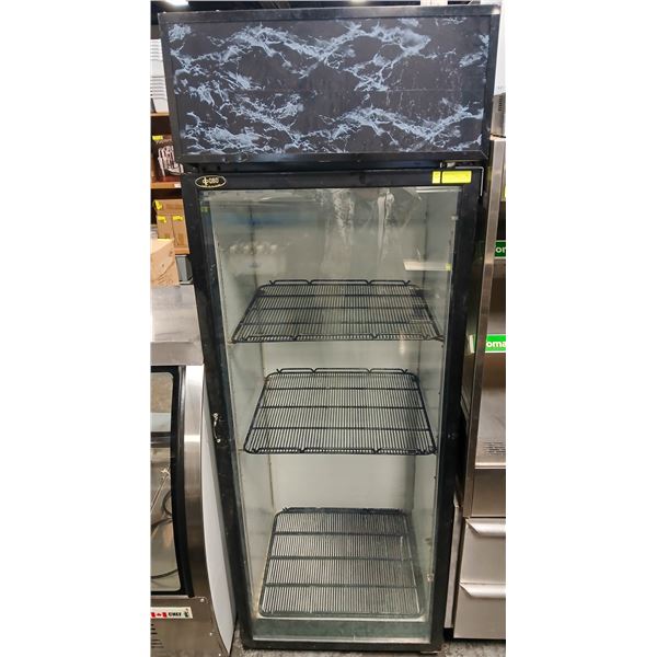 QBD UPRIGHT GLASS DOOR COOLER