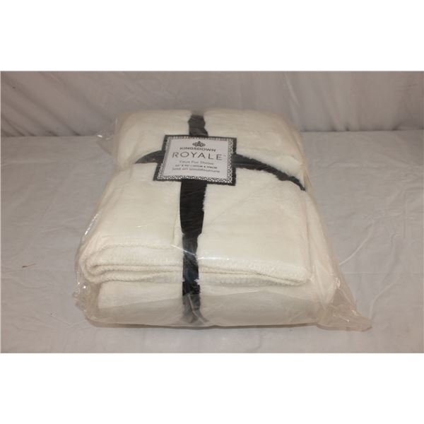 Kingsdown Royale Faux Fur Throw (White)