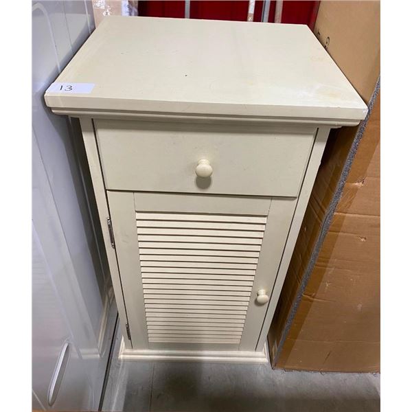 17X15X31IN CABINET