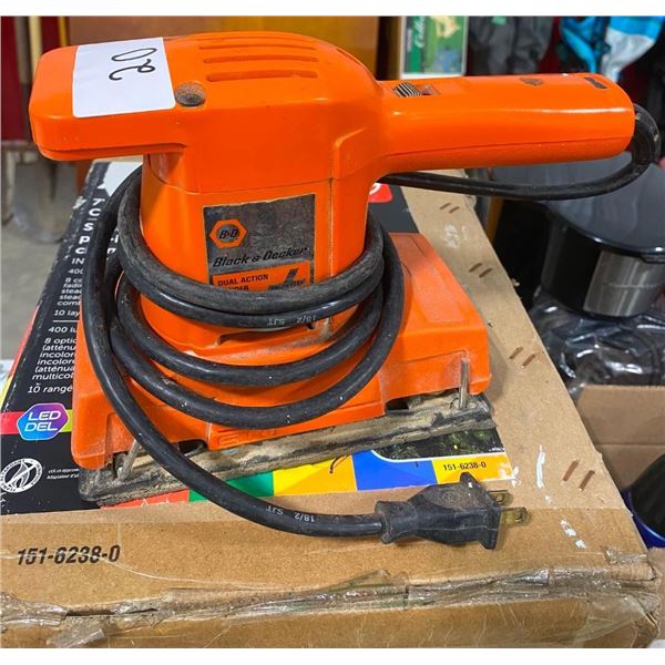 BLACK AND DECKER SANDER