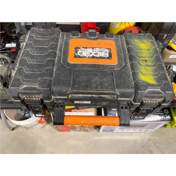 RIDGID CASE WITH ASSORTED U PIPE CLAMPS